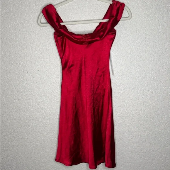 NWT Princess Polly Sadee Red Off the Shoulder Mini Dress Size 2 Date Night Satin - Picture 5 of 7